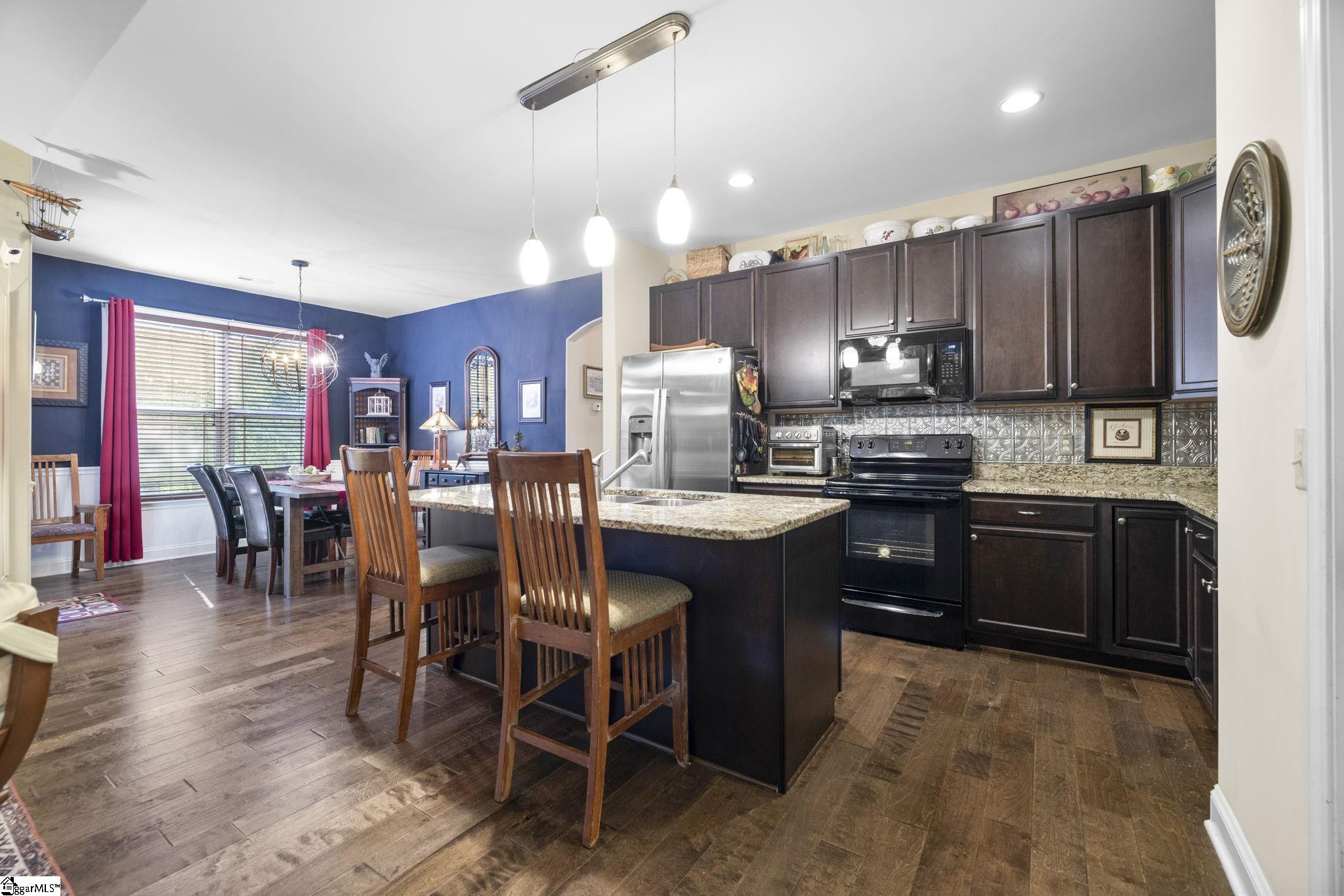 711 Hammett Road Greer, SC 29650 - Photo 6 of 36