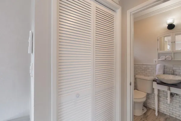 $1,900 | 131 South Federal Highway, Unit 4, Lake Worth Beach, FL 33460