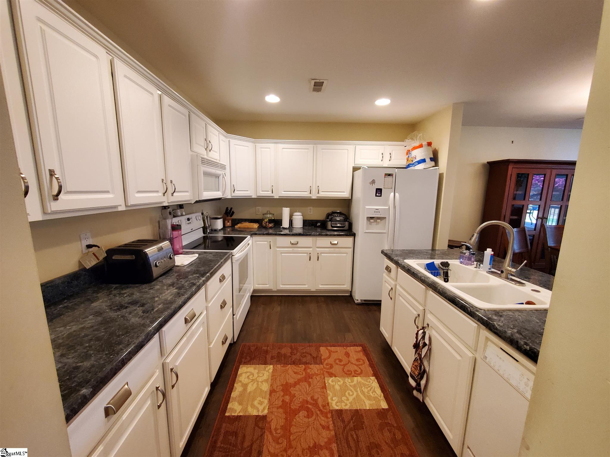 120 Abigail Lane Anderson, SC 29621 - Photo 2 of 27 Gallery Image 2