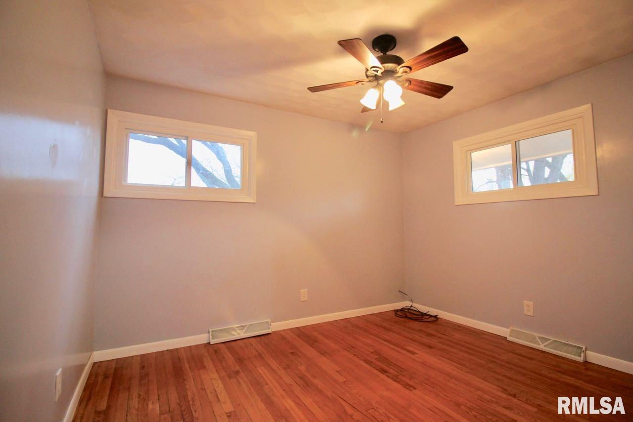 2844 Forest Road Davenport, IA 52803 - Photo 11 of 23 Gallery Image 11