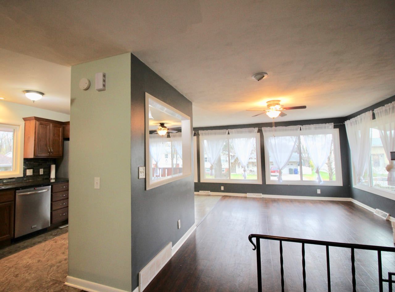 2844 Forest Road Davenport, IA 52803 - Photo 5 of 23 Gallery Image 5