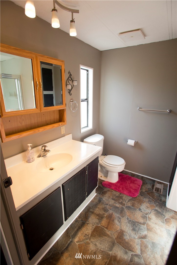 4311 H St Road Blaine, WA 98230 - Photo 12 of 24 Gallery Image 12
