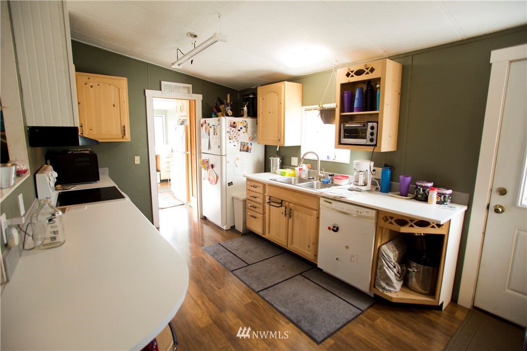 4311 H St Road Blaine, WA 98230 - Photo 5 of 24 Gallery Image 5