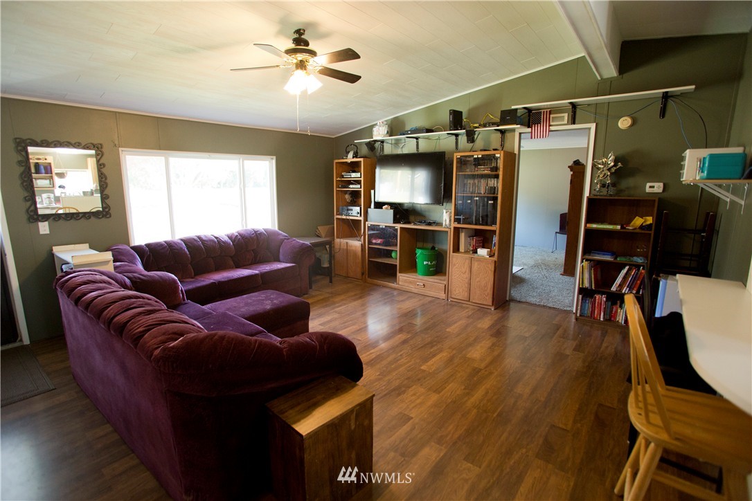 4311 H St Road Blaine, WA 98230 - Photo 8 of 24 Gallery Image 8