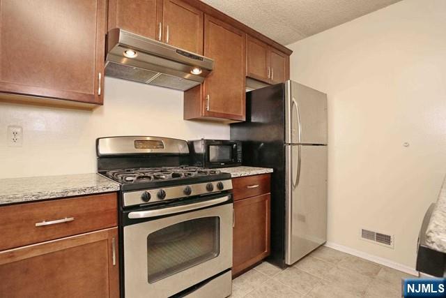 752 Pepperidge Road Mahwah, NJ 07430 - Photo 11 of 26