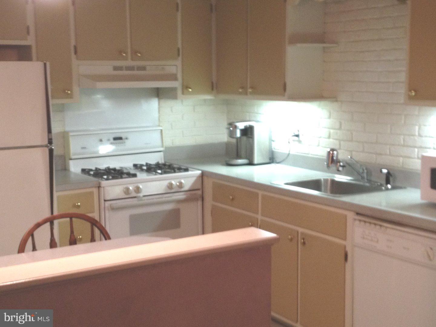 219 Oak Avenue Runnemede, NJ 08078 - Photo 3 of 21 Gallery Image 3