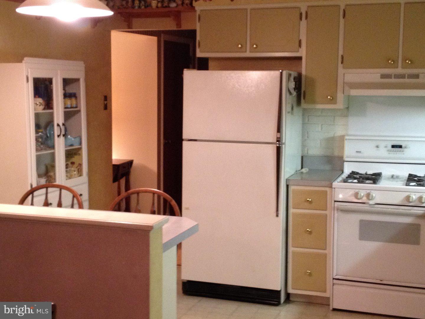 219 Oak Avenue Runnemede, NJ 08078 - Photo 4 of 21 Gallery Image 4