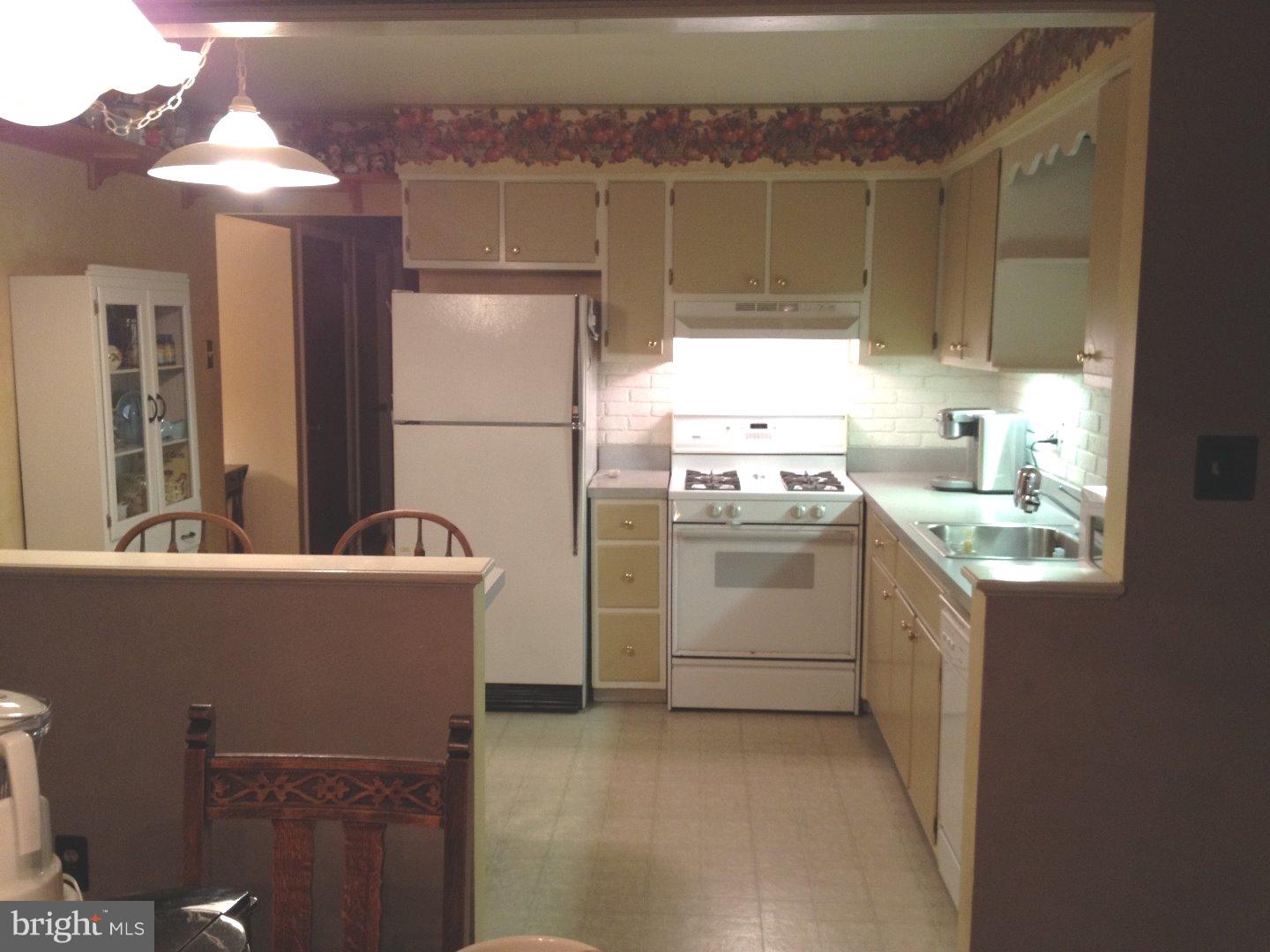 219 Oak Avenue Runnemede, NJ 08078 - Photo 5 of 21 Gallery Image 5