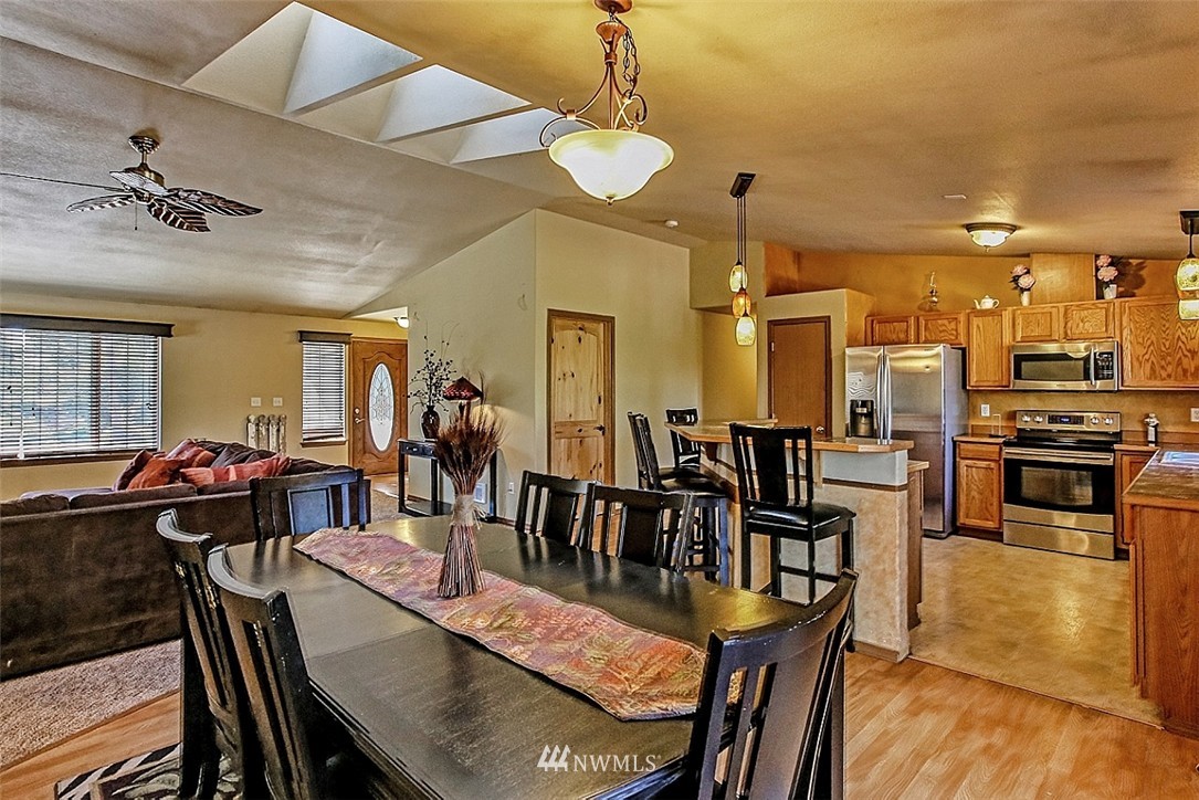 291 East Rasor Road Belfair, WA 98528 - Photo 3 of 24 Gallery Image 3