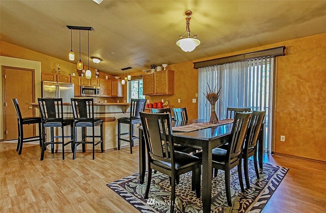 291 East Rasor Road Belfair, WA 98528 - Photo 4 of 24 Gallery Image 4