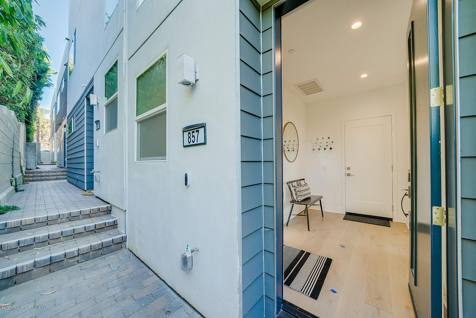 855 Hyperion Avenue Los Angeles, CA 90029 - Photo 25 of 35 a view of an entryway of house
