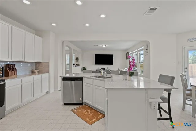 $2,450 | 328 Harvest Fields, New Braunfels, TX 78130