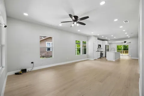 $325,000 | 312 Leads Street, Dallas, TX 75203