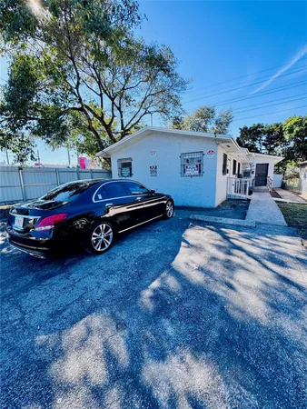 $2,100 | 6228 Northwest 4th Avenue, Unit REAR, Miami, FL 33150