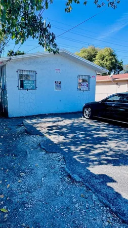 $2,100 | 6228 Northwest 4th Avenue, Unit REAR, Miami, FL 33150