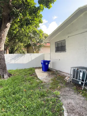 $2,100 | 6228 Northwest 4th Avenue, Unit REAR, Miami, FL 33150