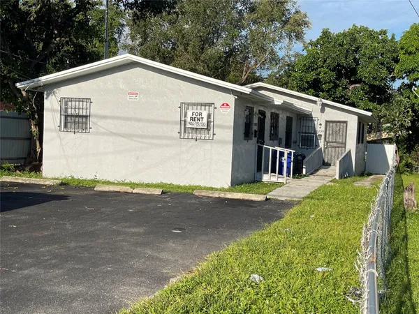 $2,100 | 6228 Northwest 4th Avenue, Unit REAR, Miami, FL 33150