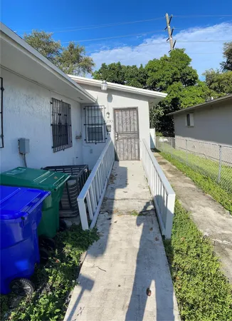 $2,100 | 6228 Northwest 4th Avenue, Unit REAR, Miami, FL 33150