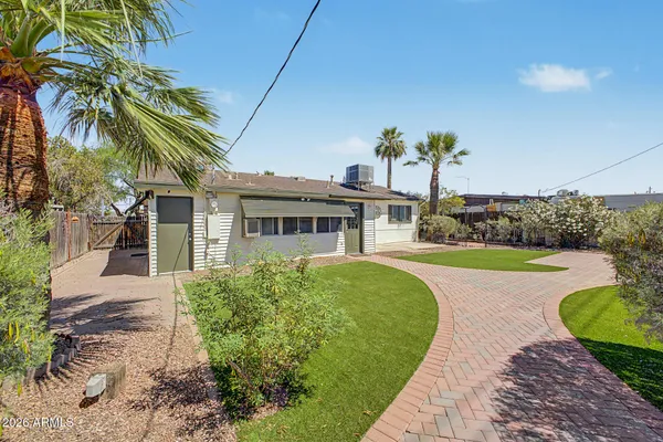 $319,999 | 1725 West Pepper Place, Mesa, AZ 85201