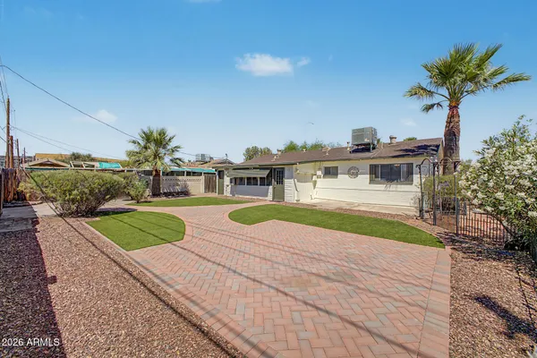 $319,999 | 1725 West Pepper Place, Mesa, AZ 85201