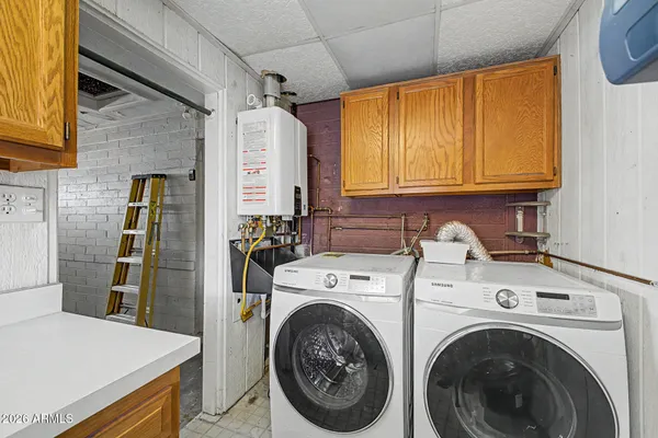 $319,999 | 1725 West Pepper Place, Mesa, AZ 85201