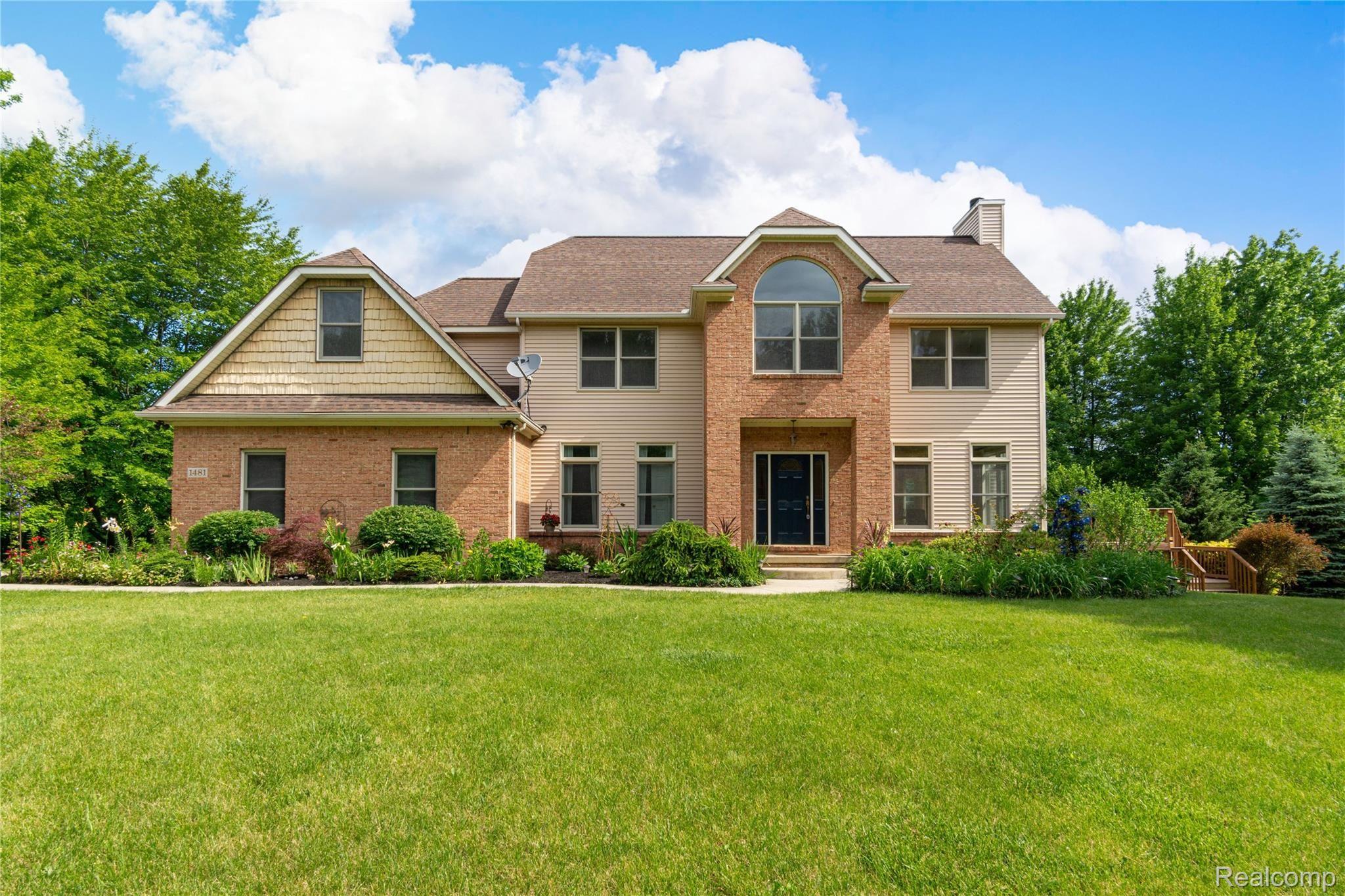 1481 Sackner Road Fenton, MI 48430 - Photo 2 of 41 Exteriors 17.jpg