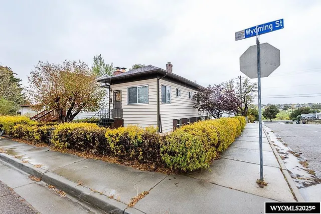 $219,000 | 1002 Wyoming Street, Rock Springs, WY 82901