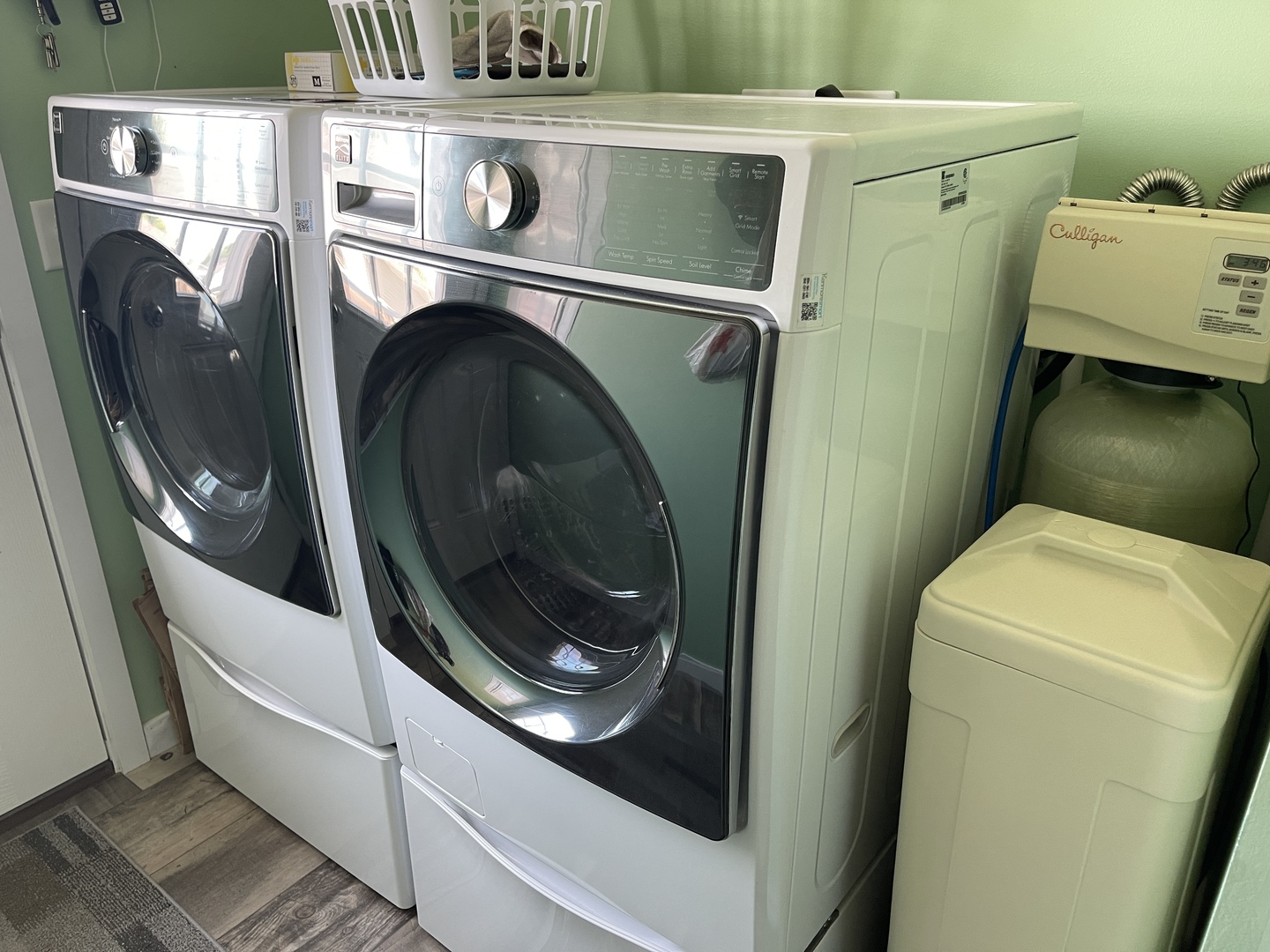 25715 Olympic Drive Monee, IL 60449 - Photo 17 of 19 a utility room with dryer and washer