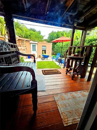 $1,300 | 2109 Red Road, Coral Gables, FL 33155