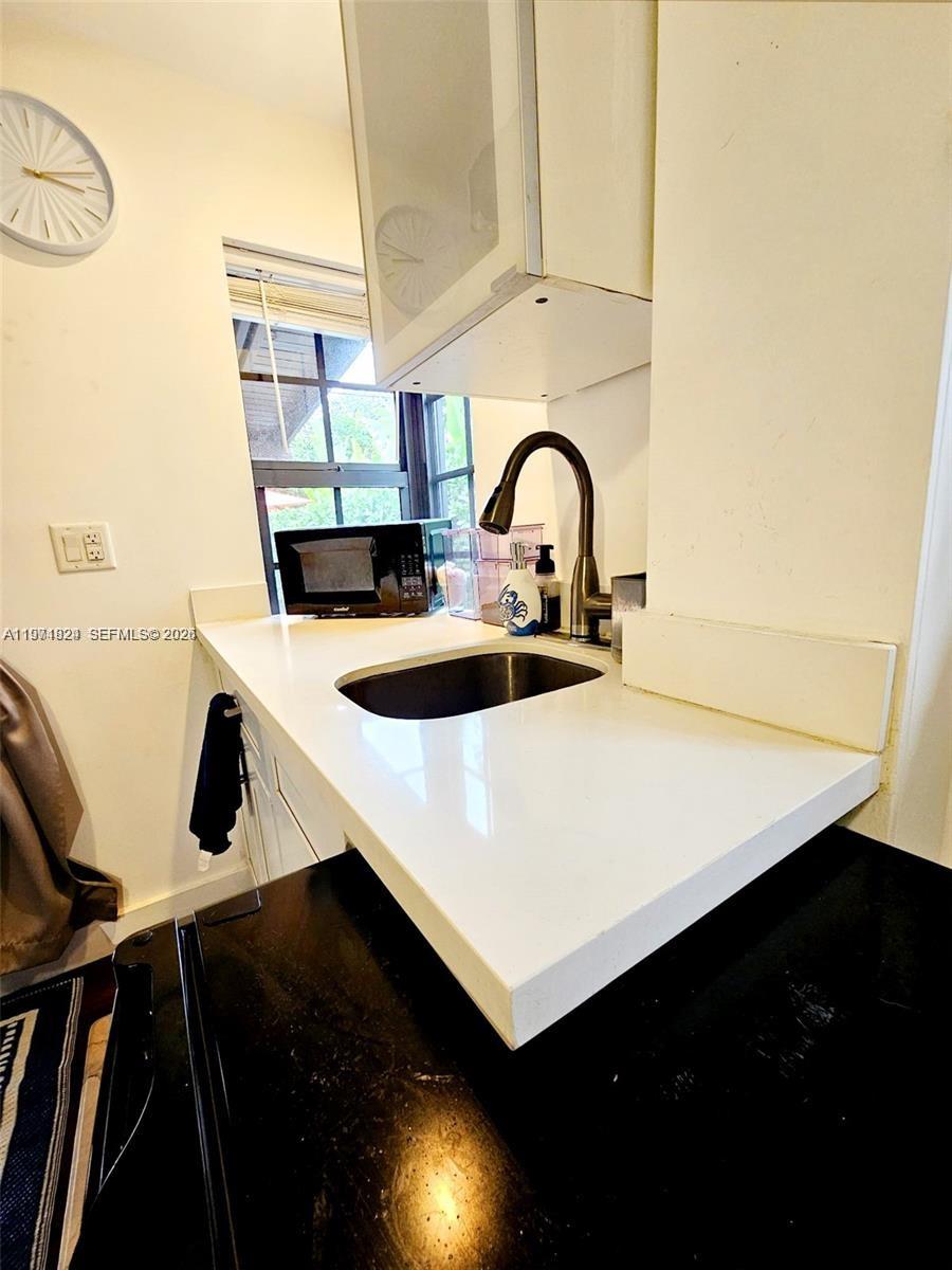 2109 Red Road Coral Gables, FL 33155 - Photo 4 of 9