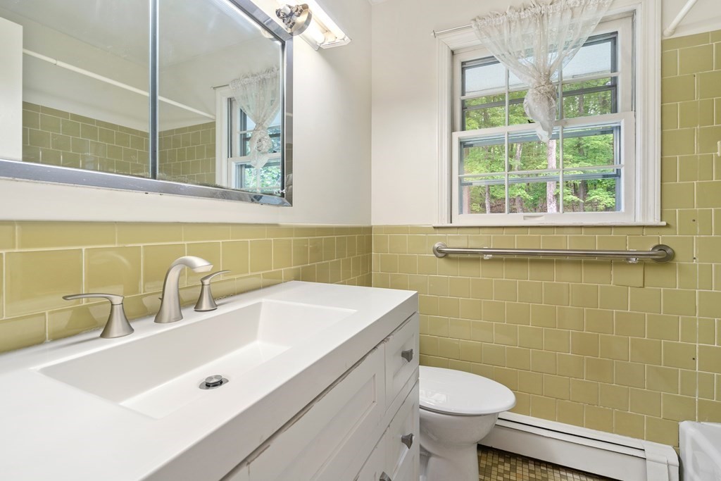 12 Nipmuck Road Paxton, MA 01612 - Photo 18 of 24 Gallery Image 18