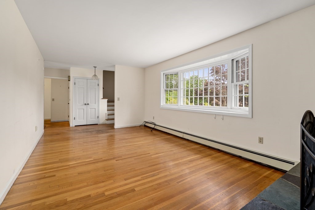 12 Nipmuck Road Paxton, MA 01612 - Photo 5 of 24 Gallery Image 5