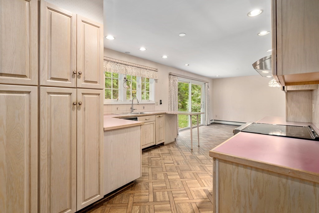 12 Nipmuck Road Paxton, MA 01612 - Photo 7 of 24 Gallery Image 7