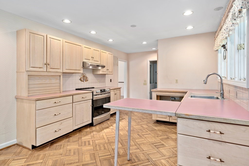 12 Nipmuck Road Paxton, MA 01612 - Photo 9 of 24 Gallery Image 9