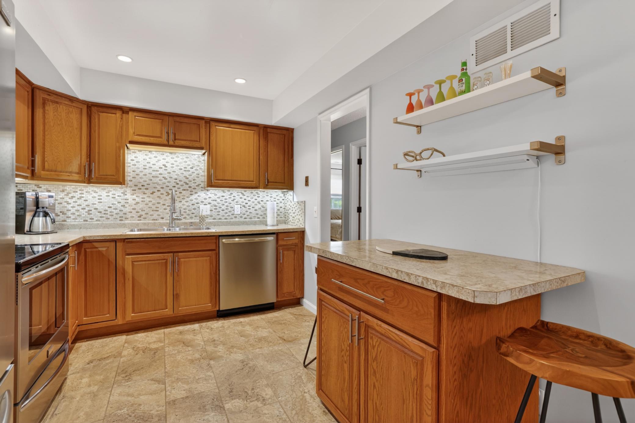 2055 Carriage Drive Southwest, Unit 2055H Rochester, MN 55902 - Photo 5 of 45