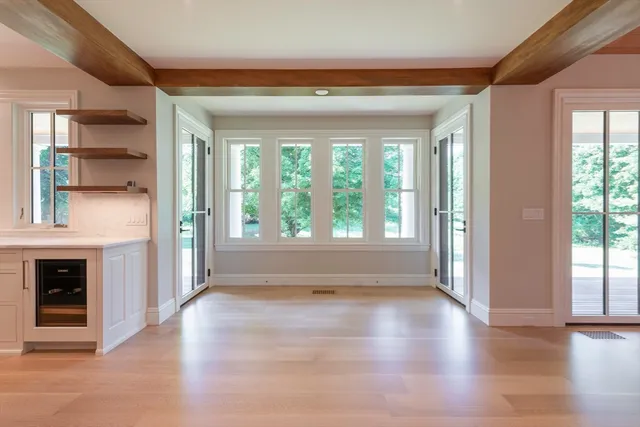 $3,100,000 | 169 Main Street, Wenham, MA 01984