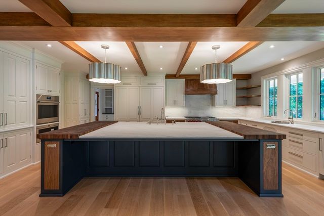 $3,100,000 | 169 Main Street, Wenham, MA 01984