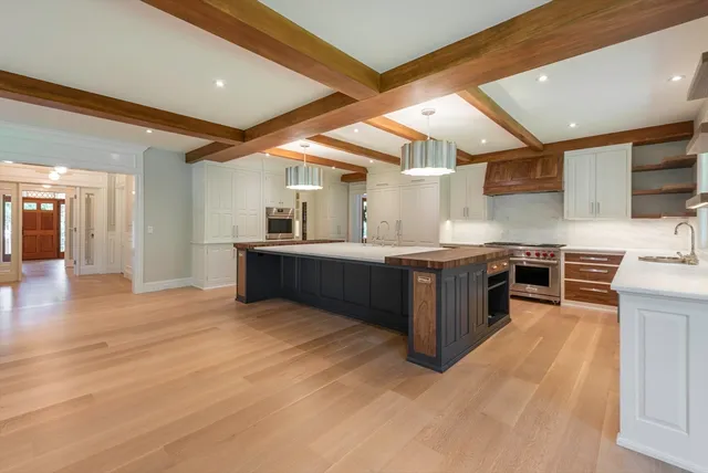 $3,100,000 | 169 Main Street, Wenham, MA 01984