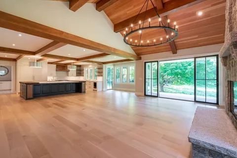 $3,100,000 | 169 Main Street, Wenham, MA 01984