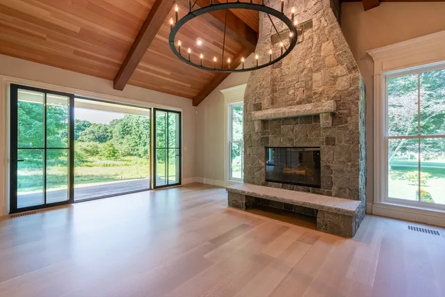 $3,100,000 | 169 Main Street, Wenham, MA 01984