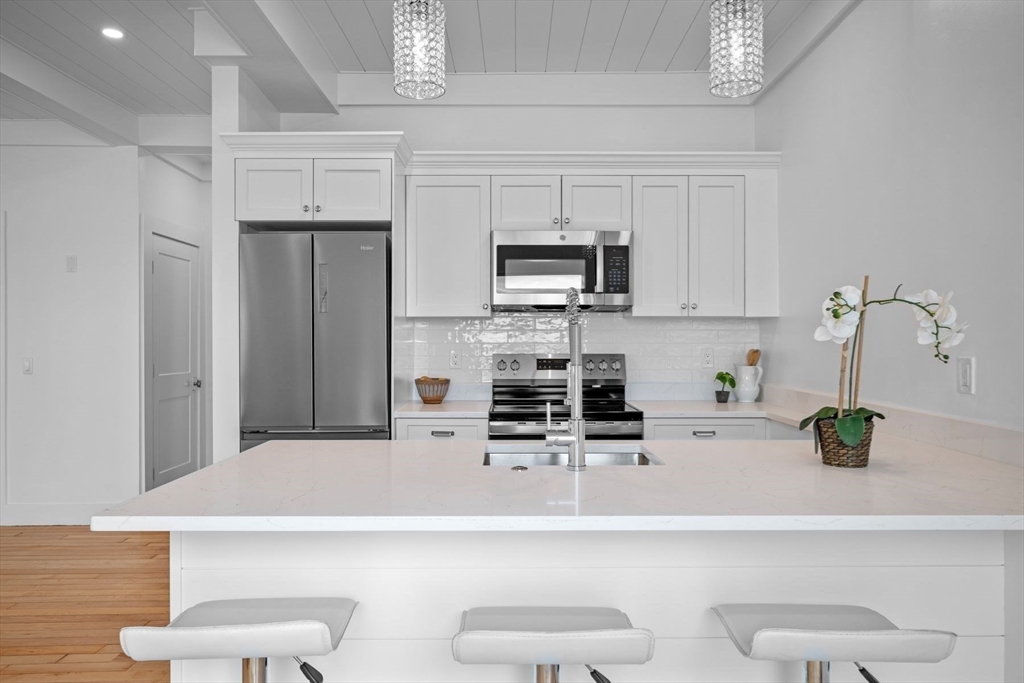 95 Front Street, Unit 1 Marblehead, MA 01945 - Photo 8 of 28