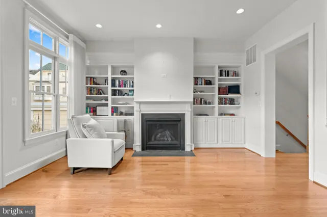 $1,395,000 | 1815 Potomac Greens Drive, Alexandria, VA 22314