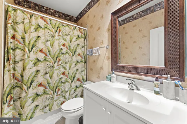 $1,395,000 | 1815 Potomac Greens Drive, Alexandria, VA 22314