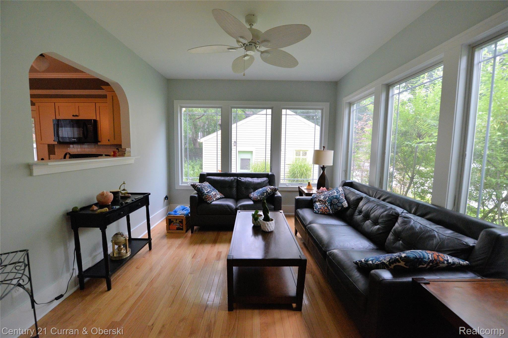 35 Amherst Road Pleasant Ridge, MI 48069 - Photo 17 of 57 Family Room