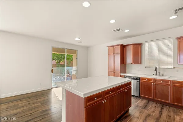$2,194 | 6247 Sugartree Avenue, Las Vegas, NV 89141