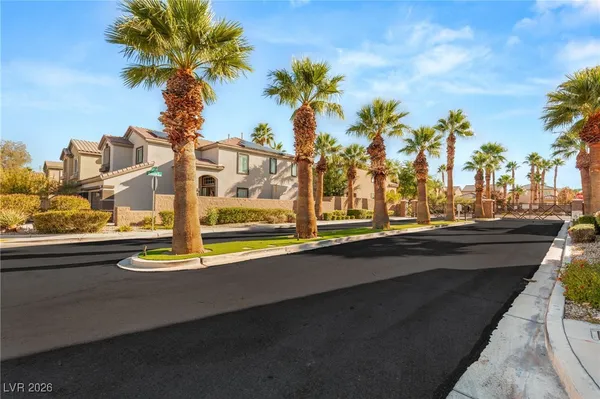 $2,194 | 6247 Sugartree Avenue, Las Vegas, NV 89141