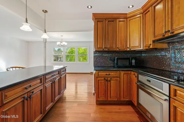 $639,000 | 55 Alpine Drive, Colonie, NY 12110