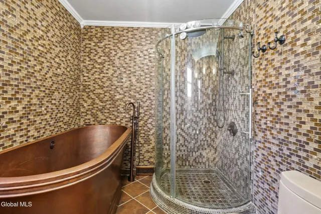 $639,000 | 55 Alpine Drive, Colonie, NY 12110