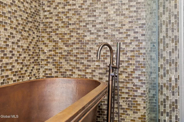 $639,000 | 55 Alpine Drive, Colonie, NY 12110