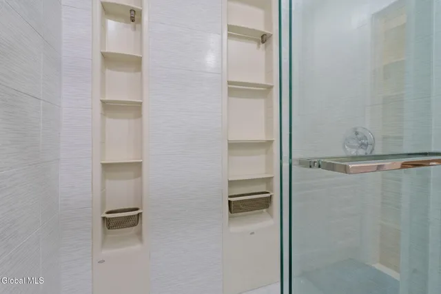 $639,000 | 55 Alpine Drive, Colonie, NY 12110